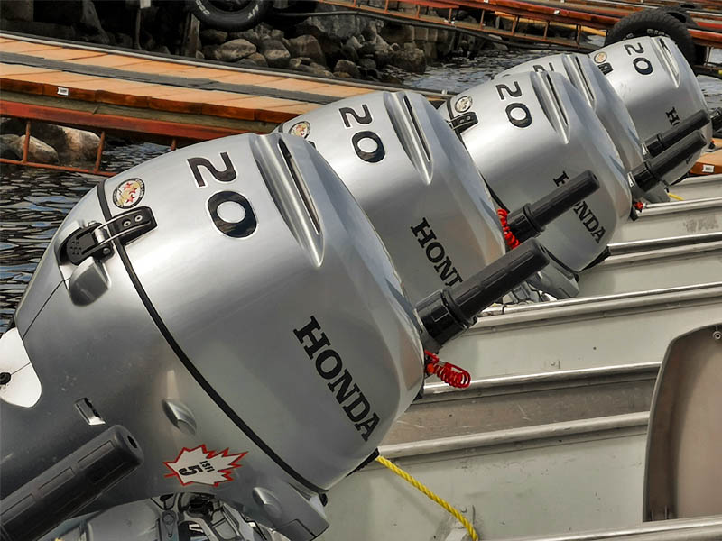 Rent a fishing boat from Lac Seul Floating Lodges